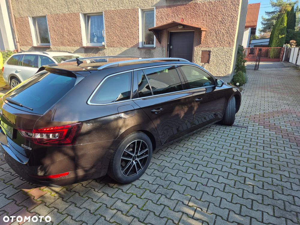Skoda Superb 2.0 TDI Style DSG - 4