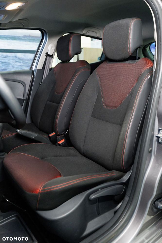 Renault Clio 1.2 16V Life EU6 - 8