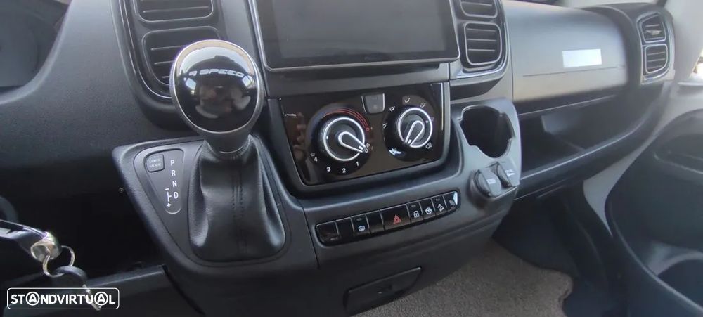 Pilote Expression P746C - IVA descriminado - C. central - Cx. AT9 - 26