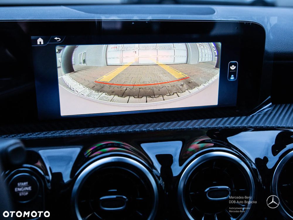 Mercedes-Benz CLA 250 e PHEV 8G-DCT - 9