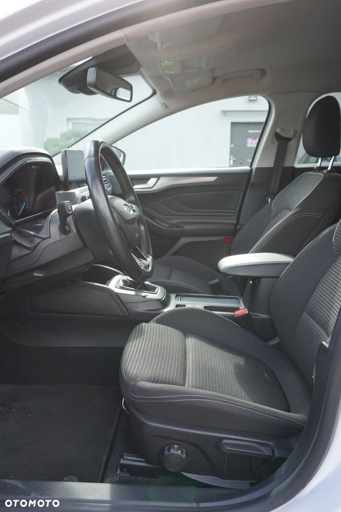 Ford Focus 2.0 EcoBlue Titanium Business - 13