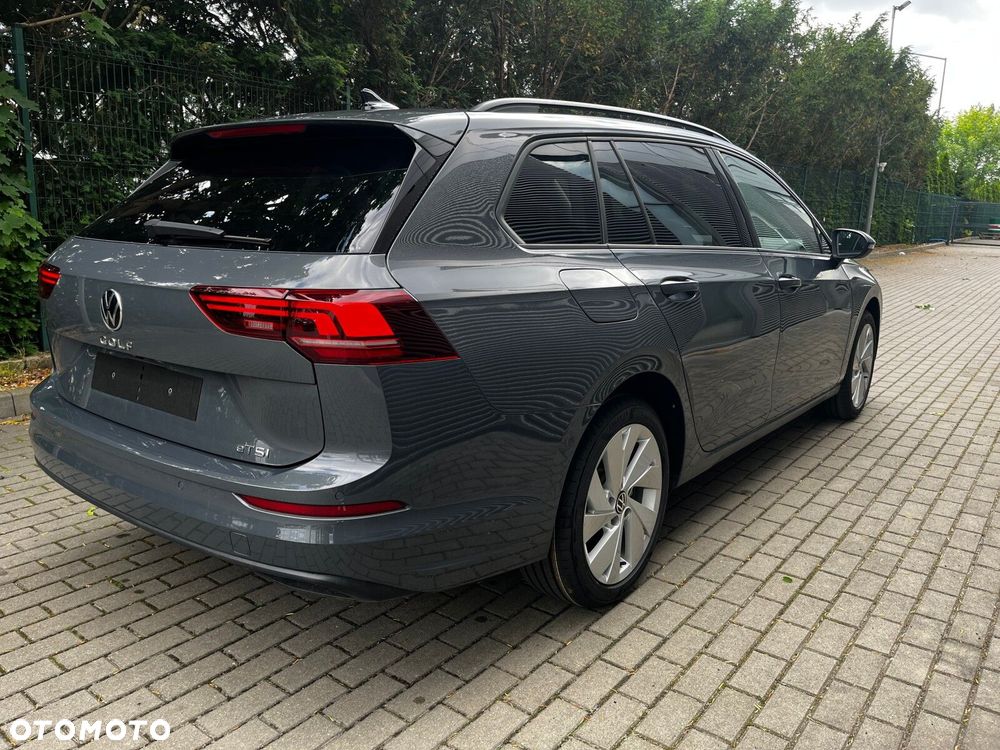 Volkswagen Golf - 10