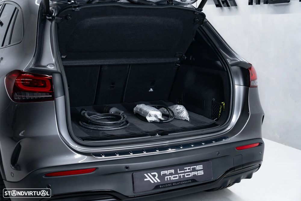 Mercedes-Benz EQA 300 4Matic - 11