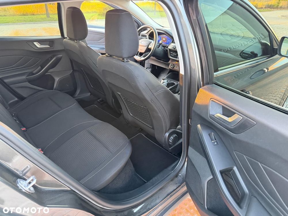 Ford Focus 1.0 EcoBoost Titanium Business - 14