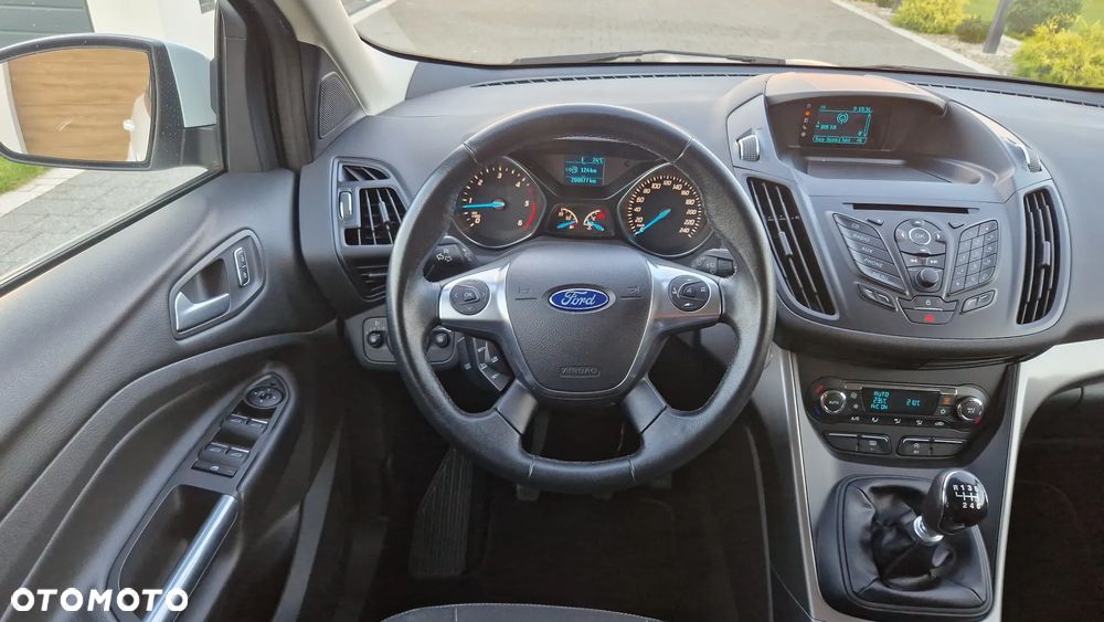 Ford Kuga 2.0 TDCi 2x4 Titanium - 9