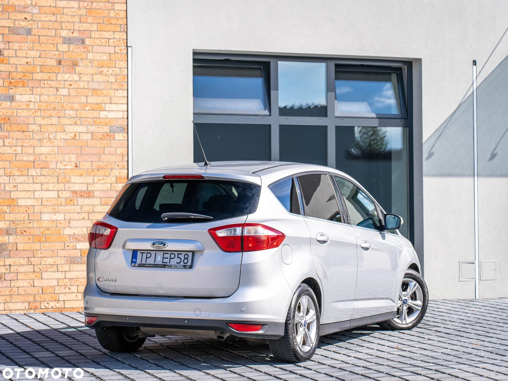 Ford C-MAX 2.0 TDCi Edition - 11