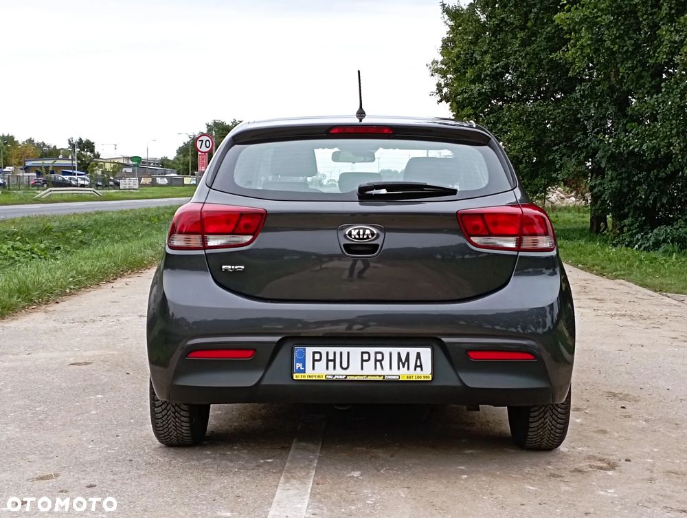 Kia Rio - 15