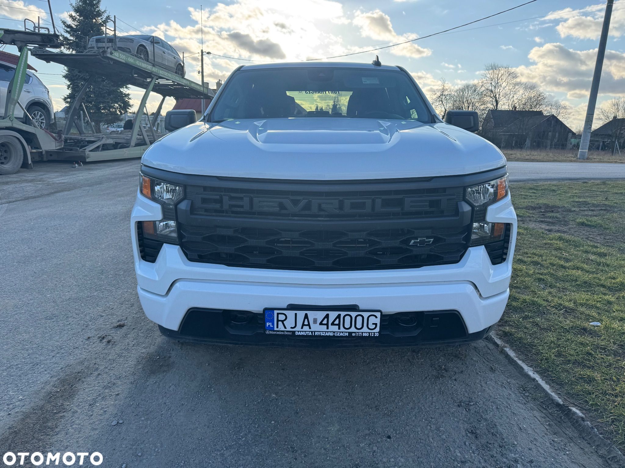 Chevrolet Silverado - 1