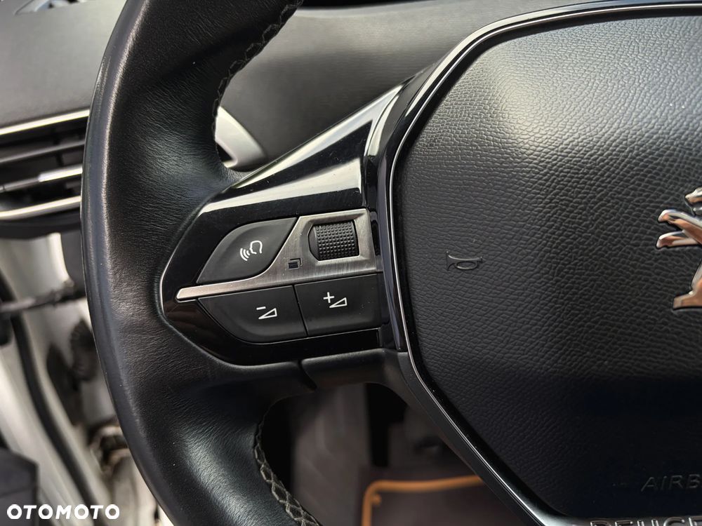 Peugeot 3008 BlueHDi 120 Stop & Start Allure - 23