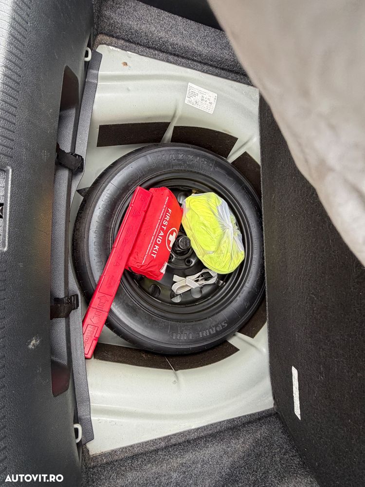 Volkswagen Jetta - 32