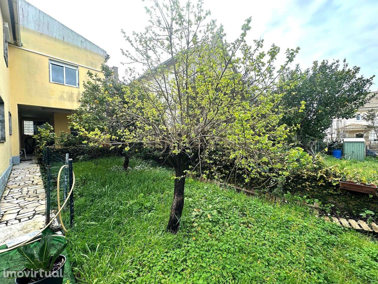 CAPARIDE-Moradia com 3 apartamentos independentes - Grande imagem: 4/50