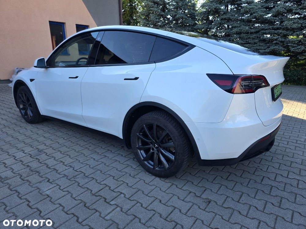 Tesla Model Y Long Range Dual Motor AWD - 5