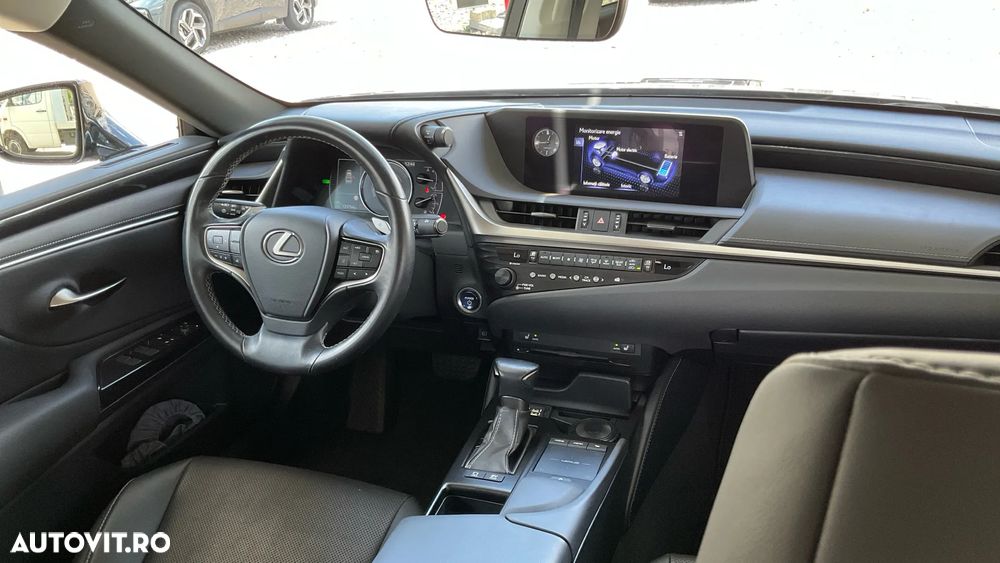 Lexus Seria ES 300h Executive - 10