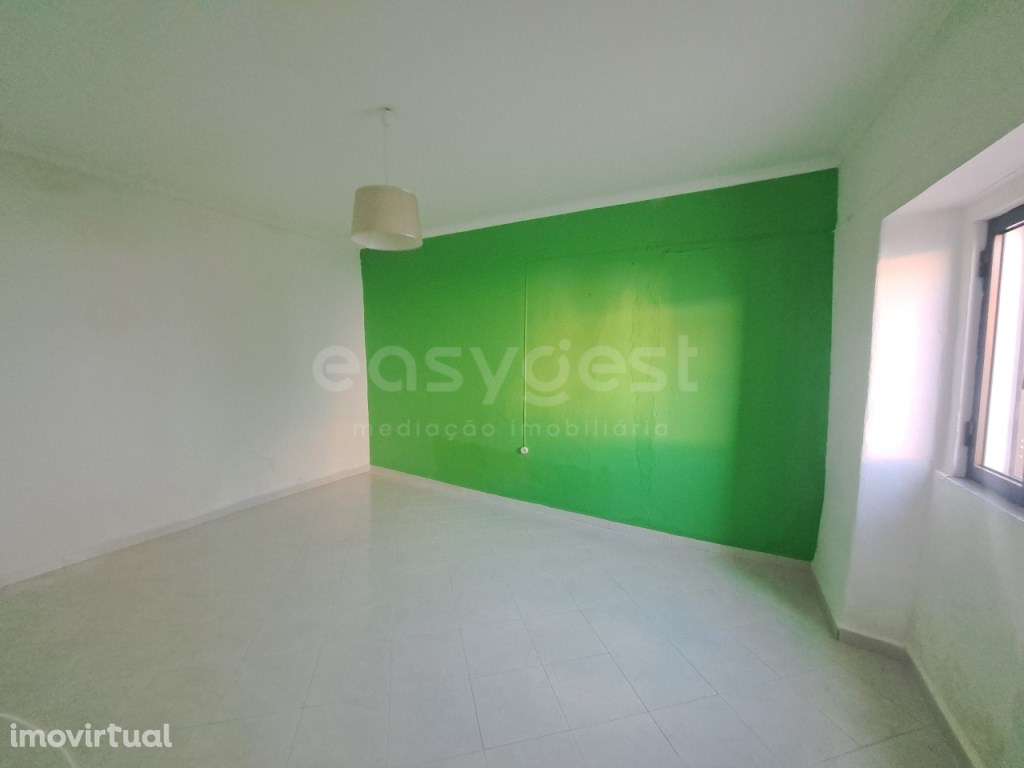 Moradia Térrea localizada na simpática localidade de Santa Vitória,... - Grande imagem: 4/18