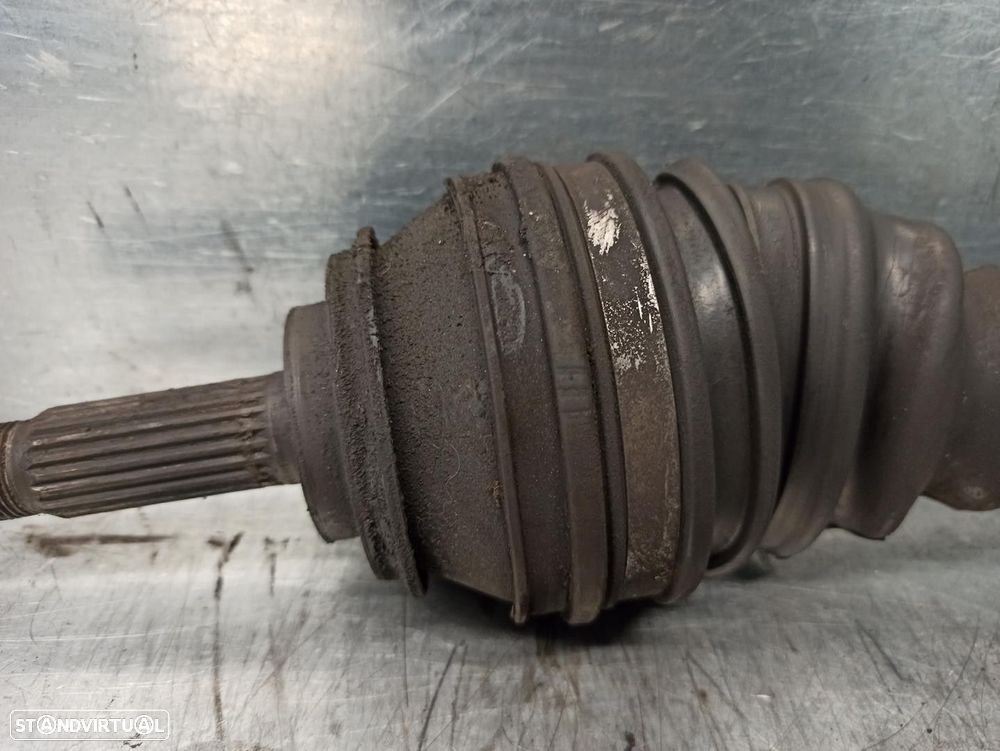 TRANSMISSÃO FRONTAL ESQUERDA DACIA LOGAN 2005 -391018299R - 2