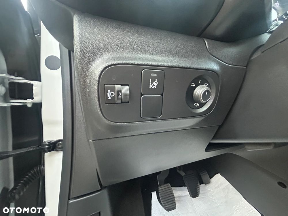 Citroën C3 1.2 PureTech Shine S&S - 18