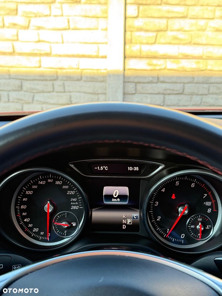 Mercedes-Benz GLA 200 7G-DCT AMG Line - 15