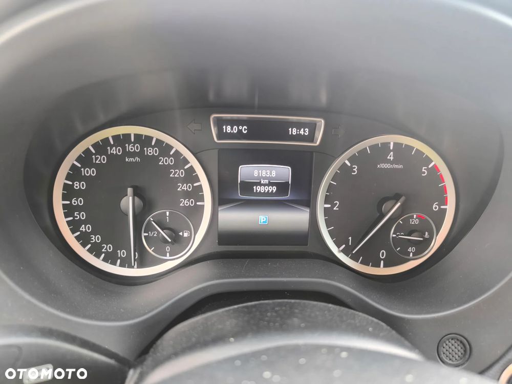 Infiniti Q30 1.5d Sport City Black - 8