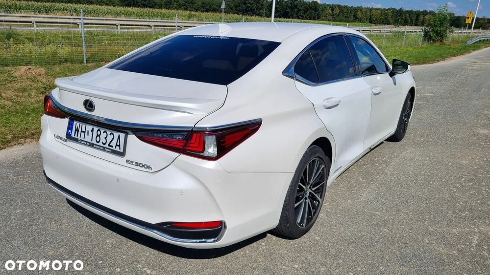 Lexus ES 300h Prestige - 2