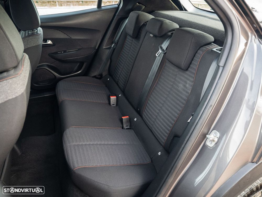 Peugeot 2008 1.2 PureTech Active Pack - 24