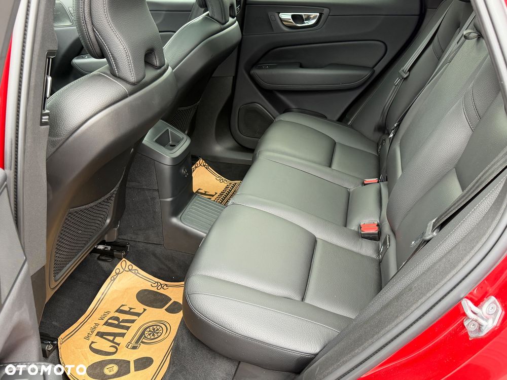 Volvo XC 60 T6 Plug-In Hybrid AWD Inscription - 12