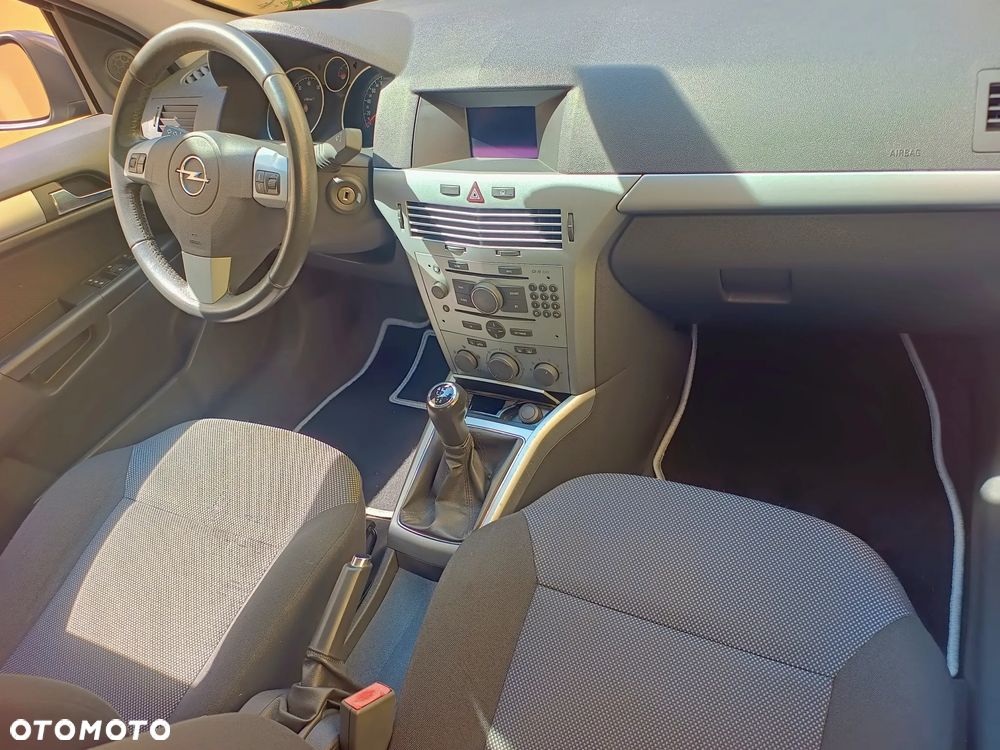 Opel Astra - 25