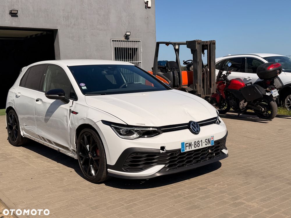 Volkswagen Golf - 3