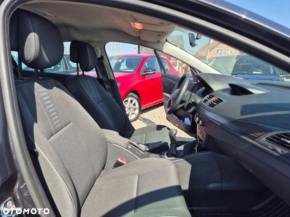 Renault Megane 1.6 16V 100 Authentique - 23