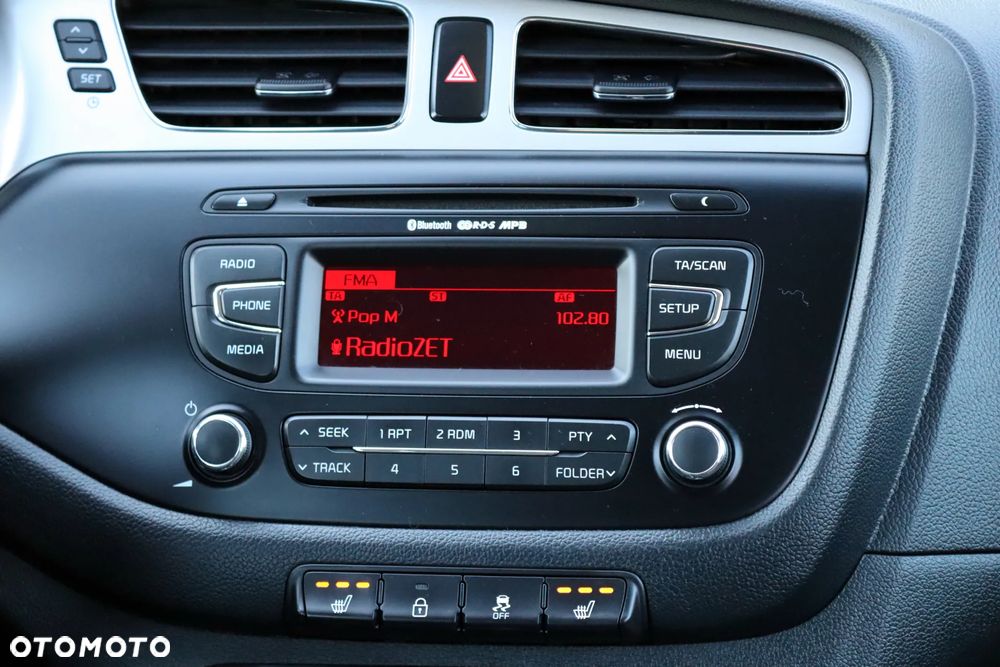 Kia Ceed 1.6 GDI Dream Team Edition - 25