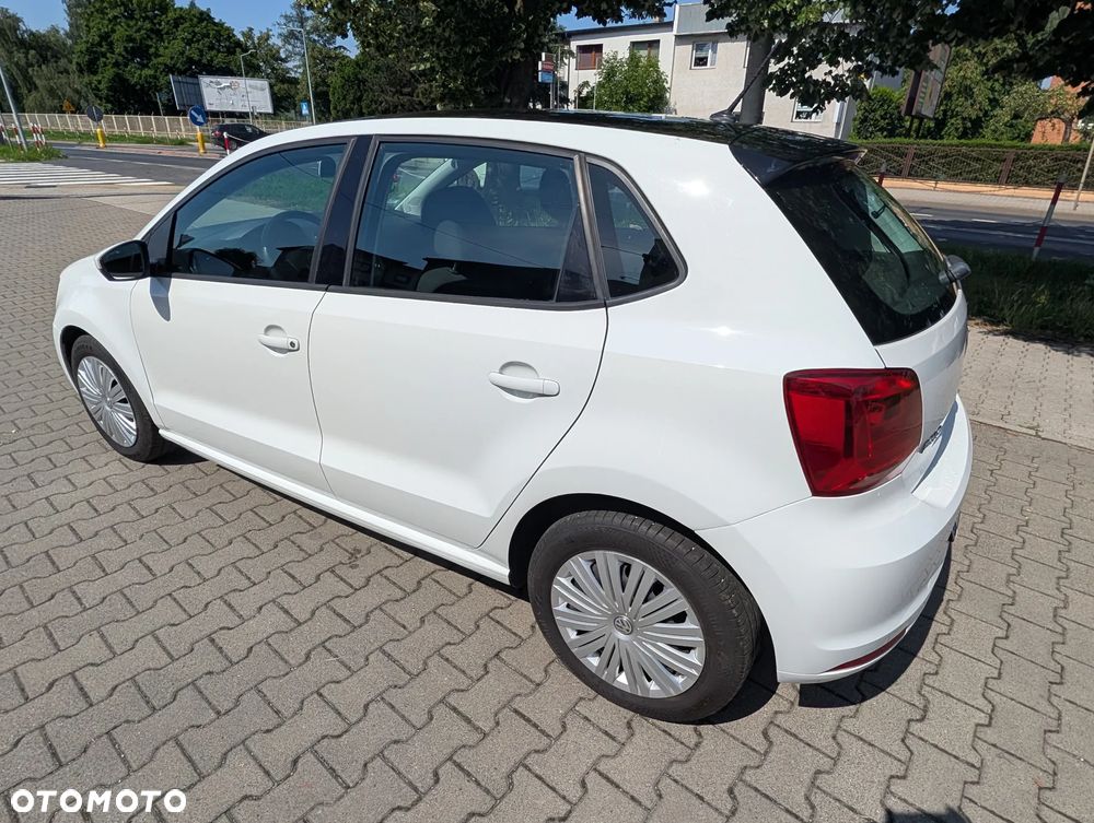 Volkswagen Polo 1.4 TDI (Blue Motion Technology) Comfortline - 14