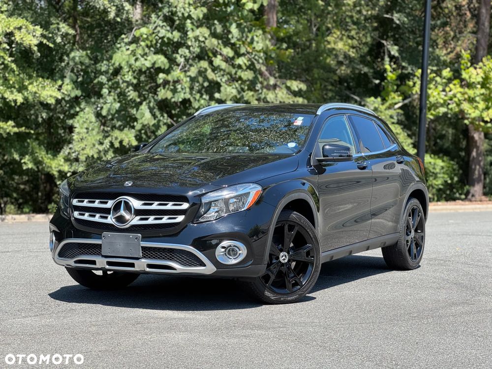 Mercedes-Benz GLA 250 4Matic 7G-DCT AMG Line - 2