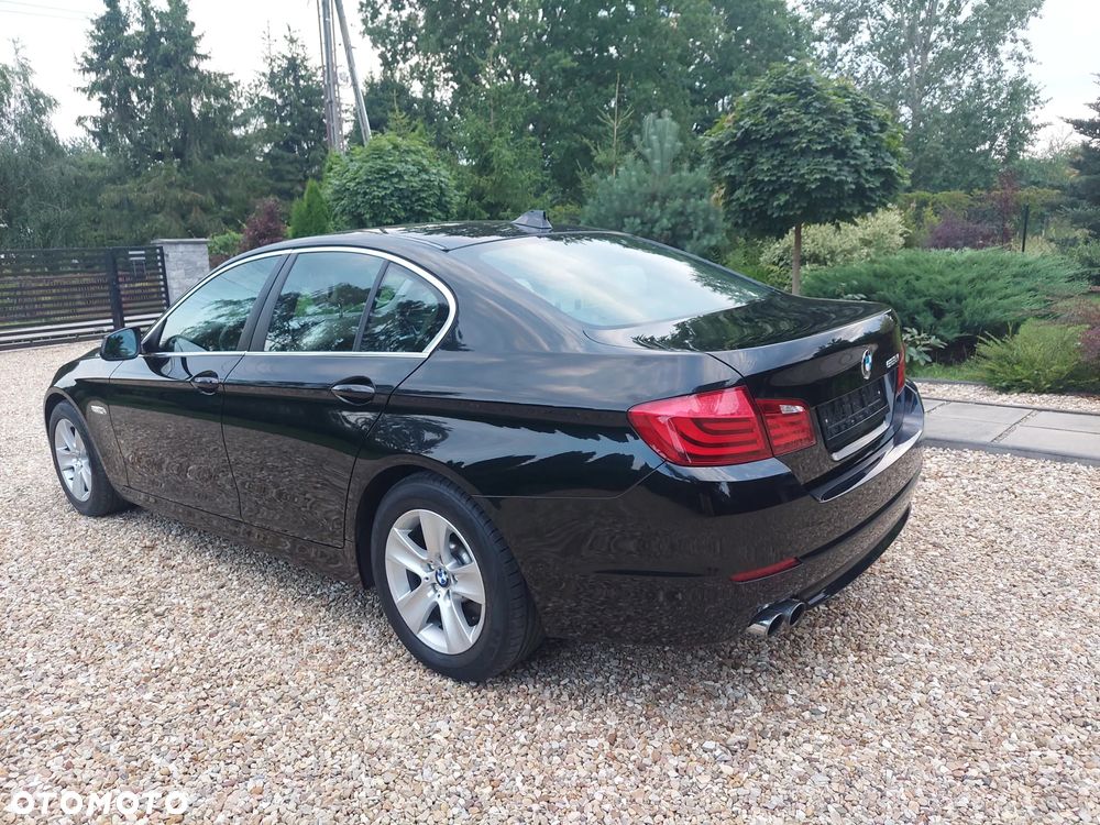 BMW Seria 5 528i - 39