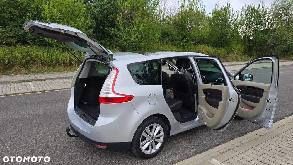 Renault Grand Scenic - 25