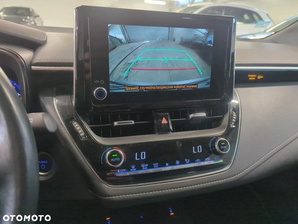 Toyota Corolla 2.0 Hybrid Executive - 3