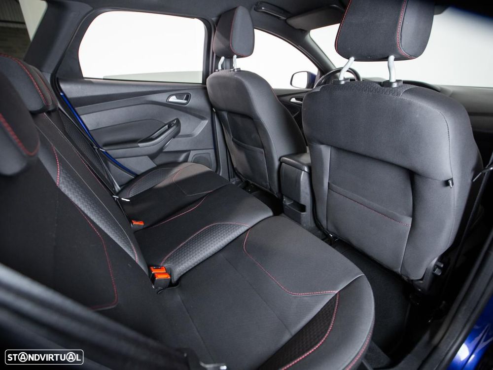 Ford Focus SW 1.5 TDCi ST-Line - 9