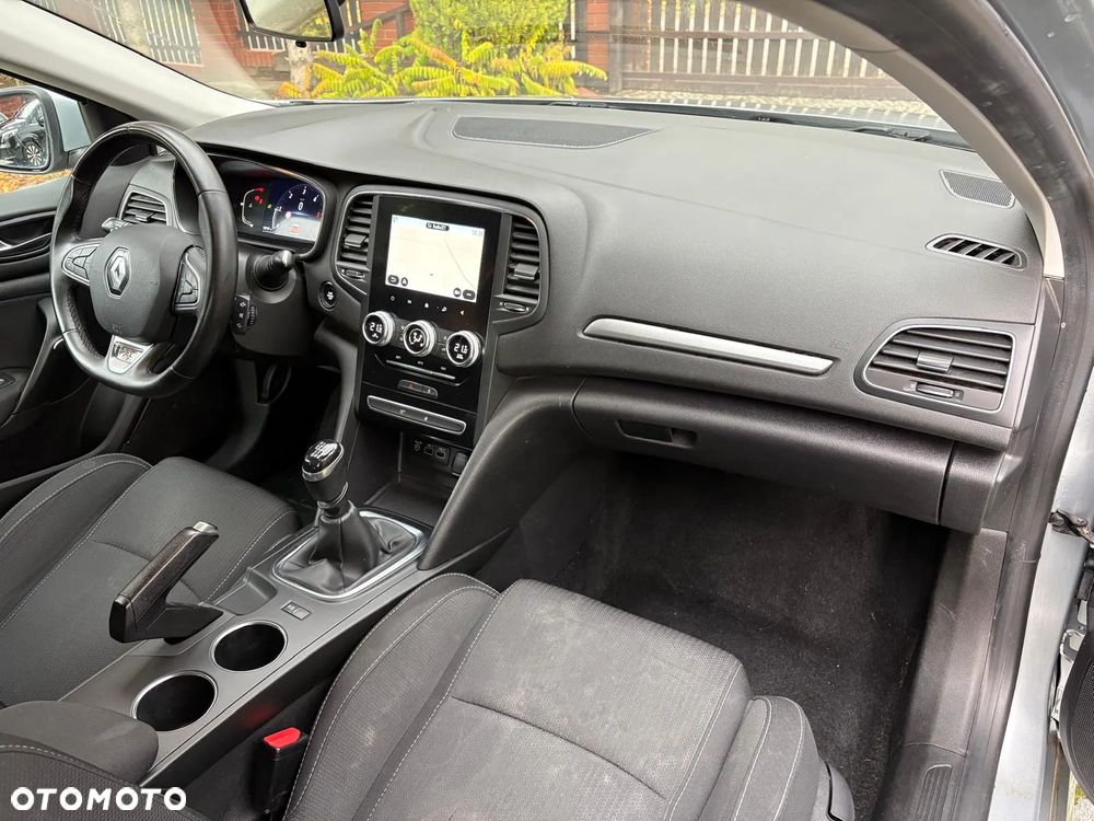 Renault Megane 1.5 Blue dCi Intens - 10
