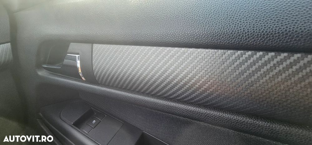 Opel Astra GTC 1.6 Cosmo - 8