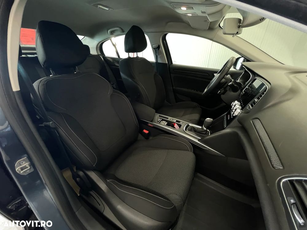 Renault Megane TCe 140 EDC GPF Equilibre - 11