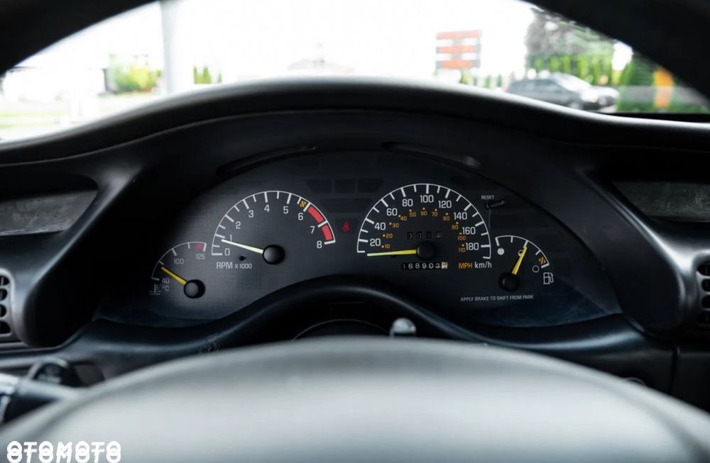 Pontiac Grand-Prix - 22