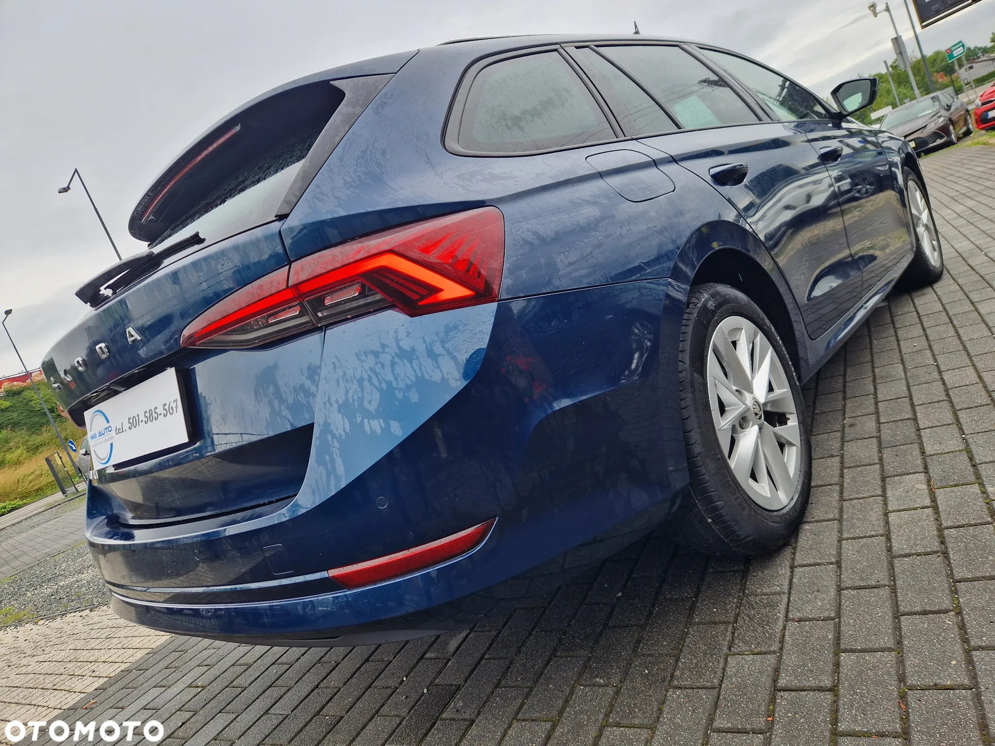 Skoda Octavia 2.0 TDI Ambition DSG - 8