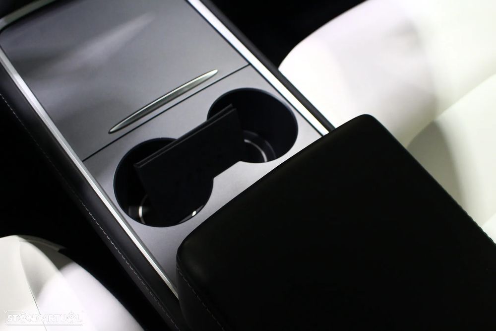 Tesla Model Y Long Range Tração Integral - 36