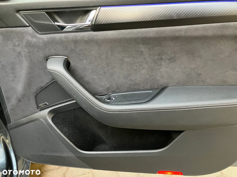 Skoda Superb 2.0 TDI SCR Sportline DSG - 14