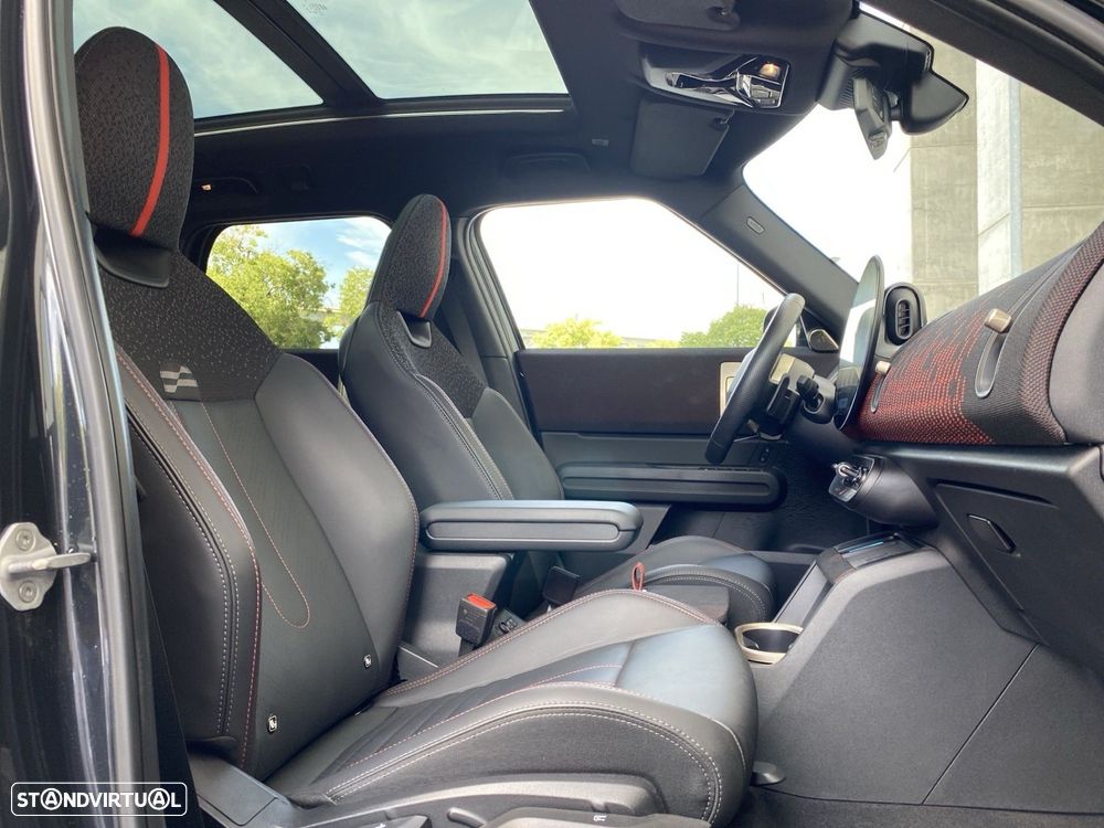MINI Countryman John Cooper Works L - 19