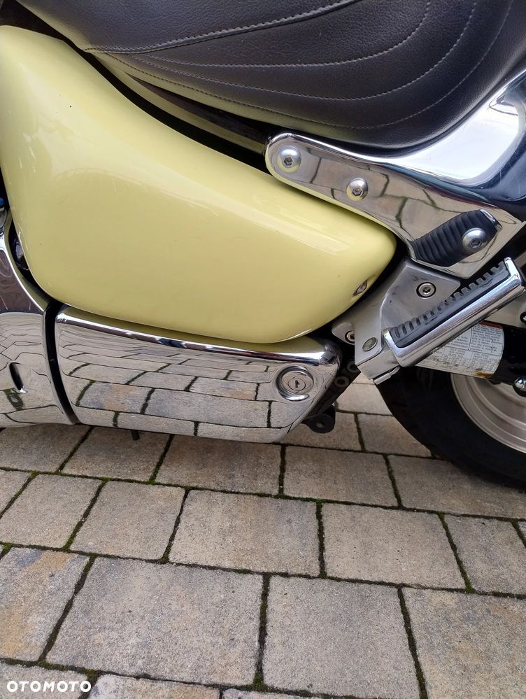 Suzuki VL 1500 Intruder LC - Boulevard C90 - 21
