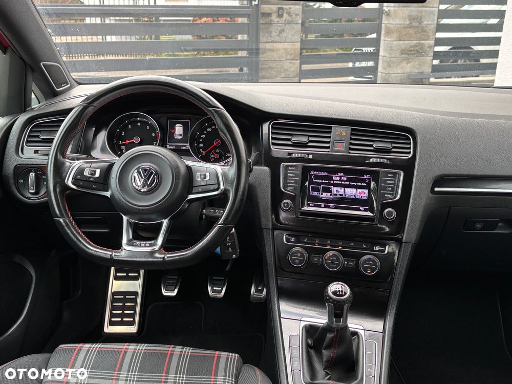 Volkswagen Golf VII 2.0 TSI BMT GTI - 36