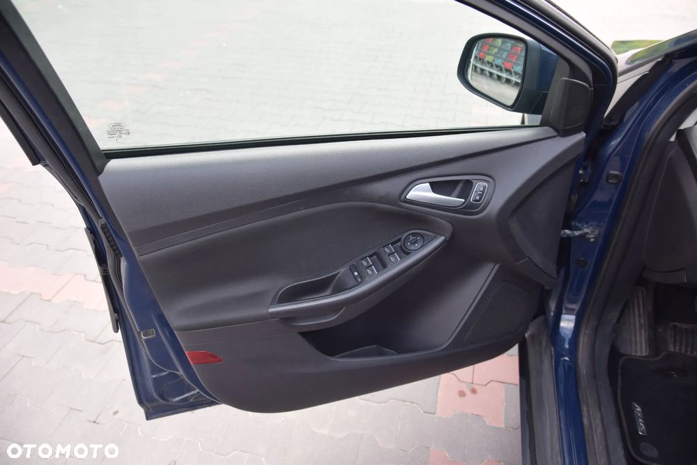 Ford Focus 1.5 EcoBoost Trend ASS - 26