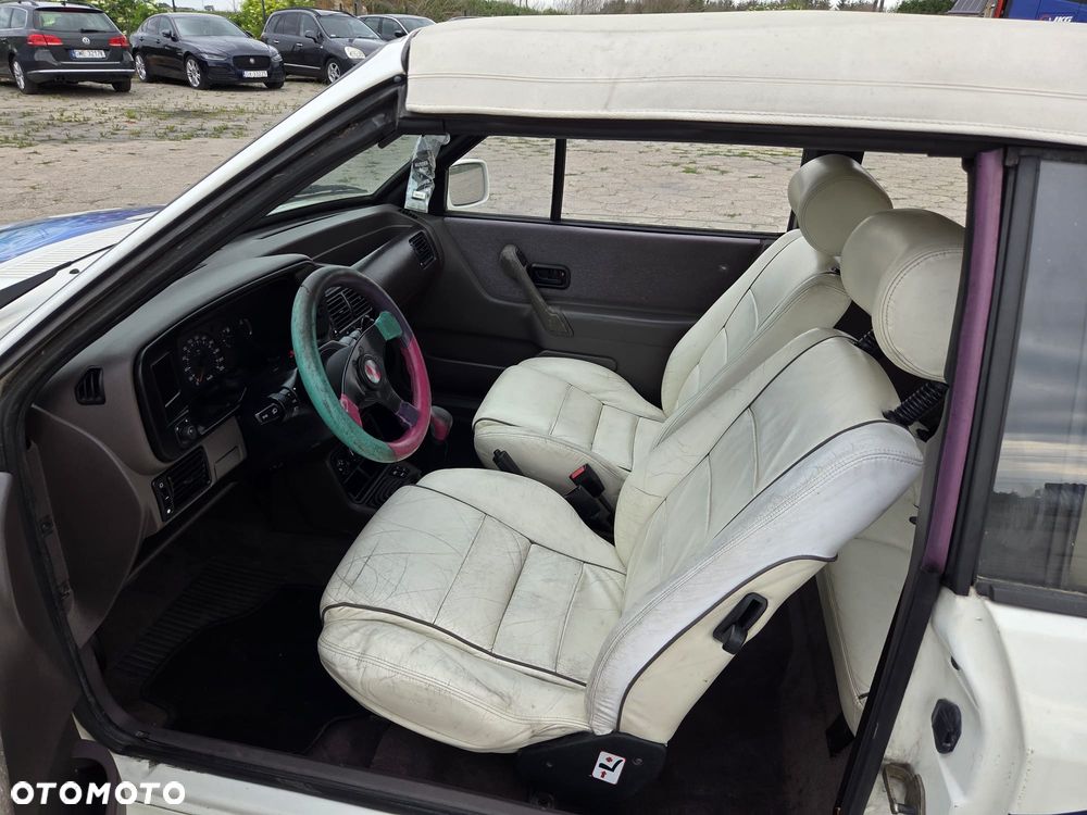 Ford Escort 1.6 Ghia - 14