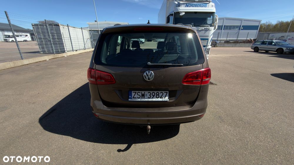 Volkswagen Sharan 2.0 TDI DPF BlueMotion Comfortline - 24