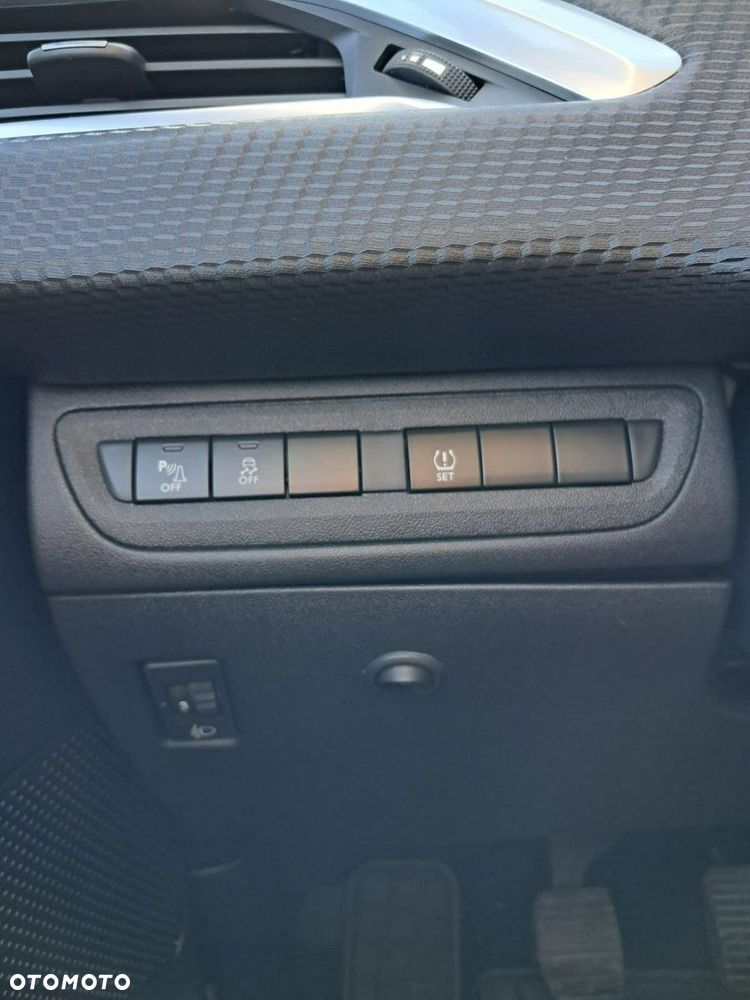 Peugeot 2008 - 30