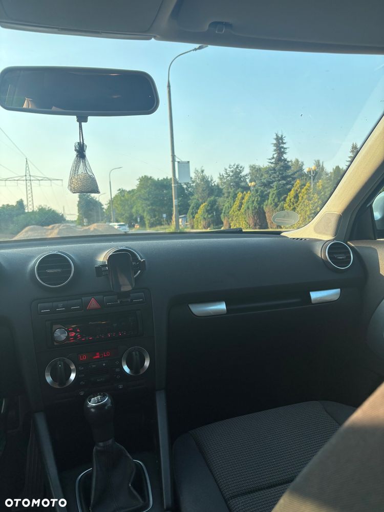 Audi A3 3-drzwiowe 1.6 Ambiente - 9
